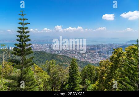 Blick über George Town vom Skywalk auf Penang Hill, Air ITAM, Penang, Malaysia Stockfoto