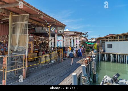 Chew Jetty, einer der chinesischen Clan-Anlegestellen, Weld Quay, George Town, Penang, Malaysia Stockfoto