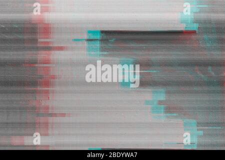 Abstrakter, verrauschender Hintergrund mit Glitch-Effekt. VHS-Signaleffekt beschädigt. Stockfoto