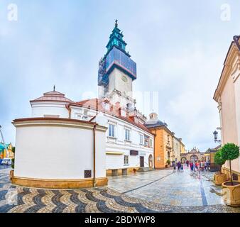 TSCHENSTOCHAU, POLEN - 12. JUNI 2018: Das Kloster Jasna Gora ist eines der berühmtesten religiösen Komplexes mit architektonischen Meisterwerken verschiedener Art Stockfoto