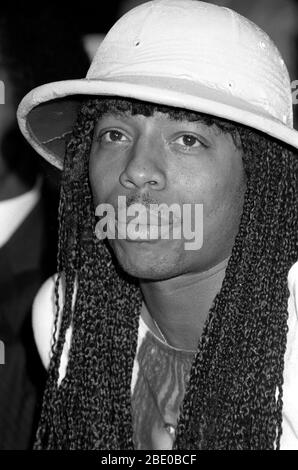 Rick James kommt zu seiner Pressekonferenz, um sein neues Album Throwin' Down zu promoten. Juni 1982Quelle: Scott Weiner/MediaPunch Stockfoto