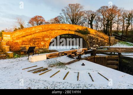 Kreuzung des Glasson Dock Abzweigung des Lancaster Canal in der Nähe von Galgate, Lancashire Stockfoto