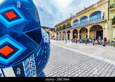 Öffentliche plaza vieja in der historischen Stadt havanna, kuba Stockfoto