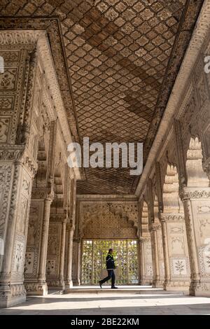 Blick auf Mughal Ära Gebäude im berühmten Red Fort in Neu-Delhi, Indien Stockfoto