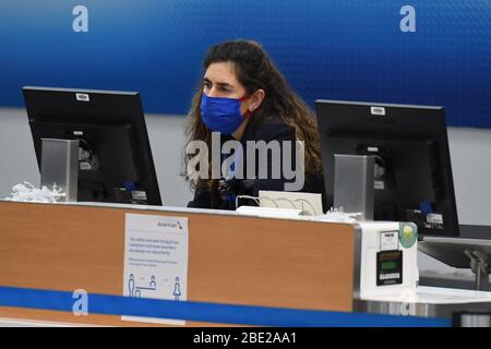 Fort Lauderdale, USA. April 2020. Allgemeine Ansicht des Fort Lauderdale International Airport, da es wie eine Geisterstadt am Karfreitag während der Coronavirus COVID-19 Pandemie am 10. April 2020 in Fort Lauderdale, Florida aussieht. Quelle: Mpi04/Media Punch/Alamy Live News Stockfoto