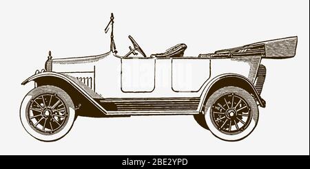 Klassischer Tourenwagen in Seitenansicht. Illustration nach einem historischen Stich aus dem frühen 20. Jahrhundert Stock Vektor