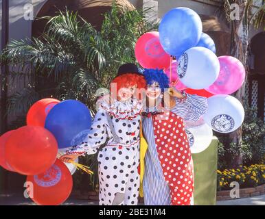 Kinder Kenny's Club weibliche Clowns im Dreamworld Theme Park, Coomera, City of Gold Coast, Queensland, Australien Stockfoto