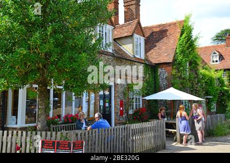 Hambleden Dorfladen (alte Post), Pheasant Hill Frieth, Hambleden, Buckinghamshire, England, Vereinigtes Königreich Stockfoto