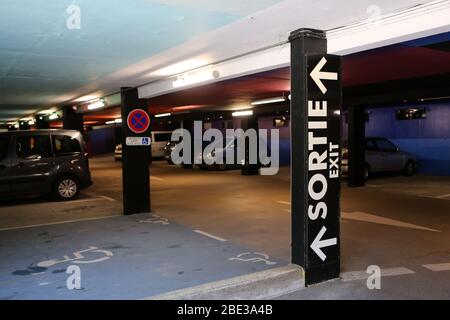 Parkplatz vorhanden. Saint-Gervais-les-Bains. Haute-Savoie. Frankreich. Stockfoto