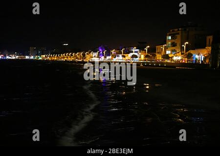 Damm in Larnaca bei Nacht, Zypern, Europa Stockfoto