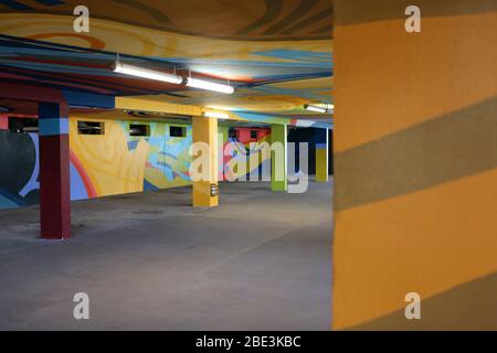 Parken im Souterrain. Saint-Gervais-les-Bains. Haute-Savoie. Frankreich. Stockfoto