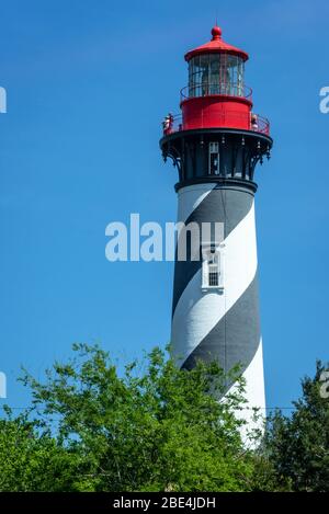 Historischer Leuchtturm von St. Augustine, erbaut zwischen 1871 und 1874, auf Anastasia Island in St. Augustine, Florida. (USA) Stockfoto