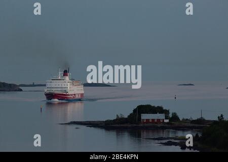 Die Fähre Rosella der Viking Line kommt in Mariehamn auf den Ålands Inseln an. Stockfoto