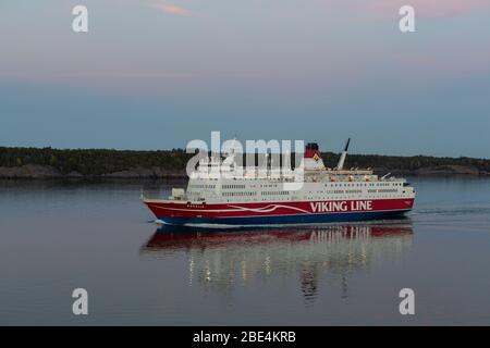 Die Fähre Rosella der Viking Line kommt in Mariehamn auf den Ålands Inseln an. Stockfoto