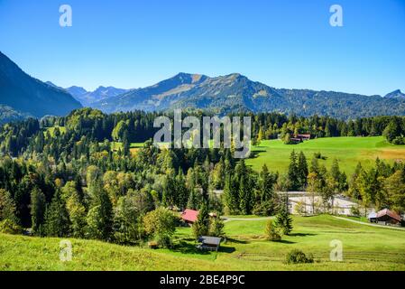 Fantastischer Oktobertag in den südlichen Allgäuer alpen bei Oberstdorf Stockfoto