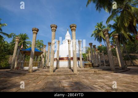 An der Ambasshala alten Stupa an einem sonnigen Tag. Mihintale, Sri Lanka Stockfoto