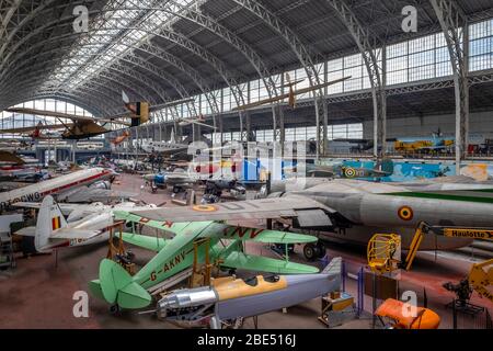 Vintage fighter Flugzeugen im Königlichen Museum der Streitkräfte und militärischen Geschichte Stockfoto