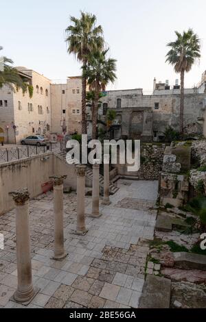 Römische Säulen in Jerusalem Stockfoto