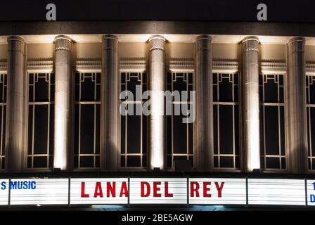 1930er Gaumont Palast Architektur Renovierung Art Deco HMV Hammersmith Apollo, 45 Queen Caroline St, Hammersmith, London W6 9QH von Robert Cromie Stockfoto