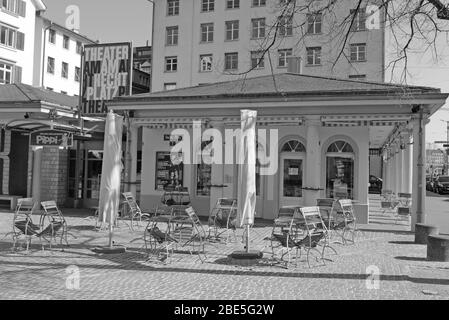 Geisterstadt Corona Zürich Stadt: Die Oper, das Theater Hechtplatz und alle anderen Kulturinstitutionen sind wegen Covid19 Virus geschlossen Stockfoto