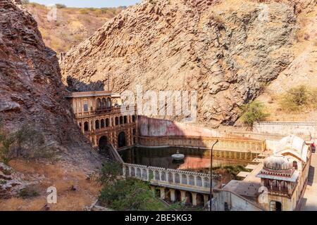 Der untere Tank des Affen-Tempel, Galta Ji, Jaipur, Indien Stockfoto