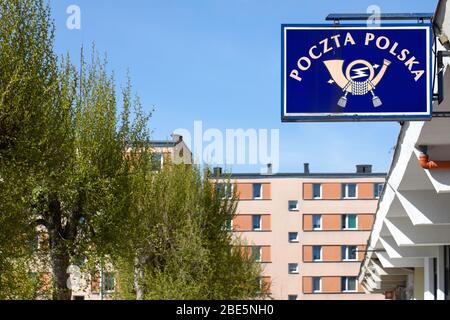 Schild der polnischen Post 'Poczta Polska'. Stockfoto