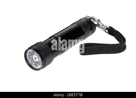 Taschenlampe auf weißem Hintergrund isoliert. Taschenlampe aus schwarzem Metall, Taschenlampe, batteriebetrieben. Stockfoto