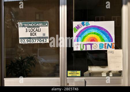 Italien, Lombardei, Ossona, "Andrà tutto Bene", alles wird gut Stockfoto