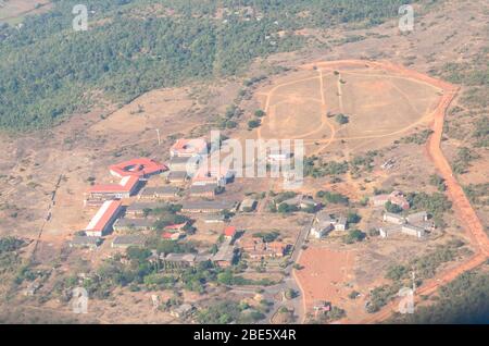 Flugfenster Luftaufnahme des Goa Engineering College Campus, der ältesten Ingenieurschule in Goa. Stockfoto