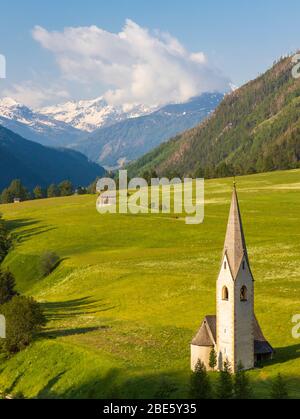 Alte Kirche in Kails bin Grosglockner Stockfoto