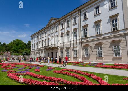 Schloss Mirabell und das Gelände, das im Sound of Music, Salzburg, Österreich, zu sehen war. Stockfoto