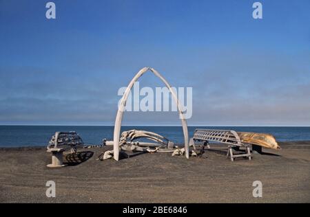 Gewölbte Walknochen heißen Touristen nach Barrow, Alaska an der nördlichsten Stadt der Vereinigten Staaten willkommen Stockfoto