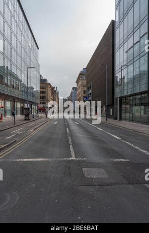 Glasgow, Großbritannien. April 2020. Leere Straßen und Autobahnen in und um Glasgow, während das Coronavirus-System weiterhin gesperrt wird und die Bewohner weiterhin zu Hause bleiben. Quelle: Richard Gass/Alamy Live News Stockfoto