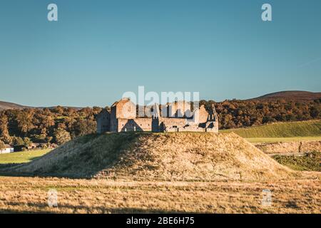 Ruthven Barracks bei warmen Herbstabend in Schottland Stockfoto
