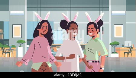 Frauen tragen Häschen Ohren niedlich Mischung Rennen Mädchen feiern glücklich ostern Urlaub moderne Büro Interieur horizontal Porträt Vektor Illustration Stock Vektor