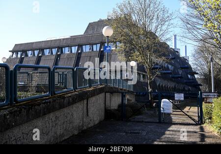 Berlin, Deutschland. April 2020. Das Tierprüflabor der Freien Universität Berlin der sogenannte "Mäusebunker". Im Herbst soll der "Mäusebunker" nach dem Willen der Betreiber abgerissen werden. Quelle: Britta Pedersen/dpa-Zentralbild/ZB/dpa/Alamy Live News Stockfoto