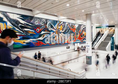 Der Mythos von morgen: Taro Okamotos Wandbild im Bahnhof Shibuya Stockfoto