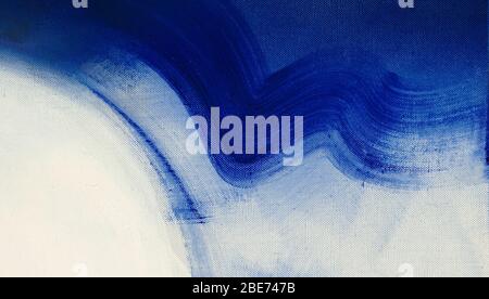 Ätherische nachtaktive Details aus einem persönlichen Kunstwerk mit trüben Wolkenformationen. Stockfoto