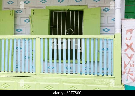 Bunte Architektur in Roseau, Dominica, Karibik Stockfoto