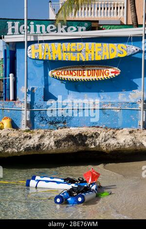 Hammerhaie Bar & Tauchbasis, George Town, Grand Cayman, Cayman-Inseln, große Antillen, Karibik Stockfoto