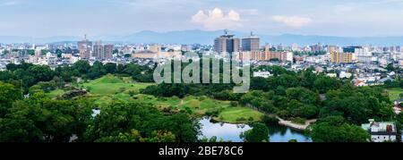 Suizenji Garden ist ein geräumiger Landschaftsgarten im japanischen Stil in Kumamoto. Stockfoto