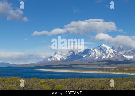 Sarmiento Seeblick, Torres del Paine Nationalpark, Chile. Chilenischen Patagonien Landschaft Stockfoto