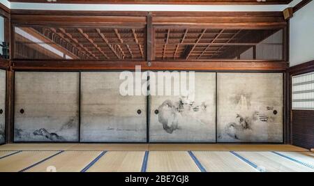 Tuschenmalerei auf einem Fusuma, Kennin-ji-Tempel, Higashiyama, Kyoto, Japan Stockfoto