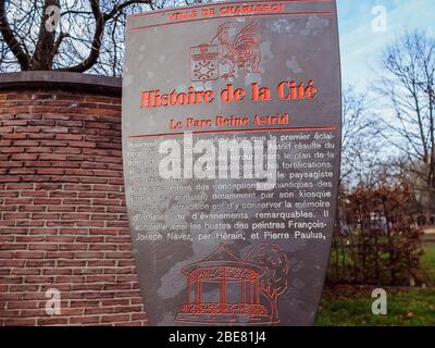 Gravur Erklärung der Stadtgeschichte : der Königin Astrid Park, «le Parc reine Astrid» in Charleroi, Belgien Stockfoto