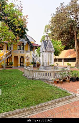 Wat Niwet Thammaprawat Ratchaworawihan ist Thai buddhistische Tempel, in der seine Architektur imitiert, dass eine europäische Kirche, im gotischen Stil gebaut. Stockfoto