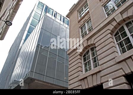 Steel & Glass Rothschild Hauptsitz Rothschild Bank, New Court, St Suninnerhalb's Lane, London EC4N 8AL von OMA Architects Rem Koolhaas Stockfoto