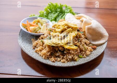 Traditionelles indonesisches Gericht sein Name ist Nasi Goreng Stockfoto