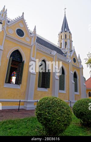 Wat Niwet Thammaprawat Ratchaworawihan ist Thai buddhistische Tempel, in der seine Architektur imitiert, dass eine europäische Kirche, im gotischen Stil gebaut. Stockfoto