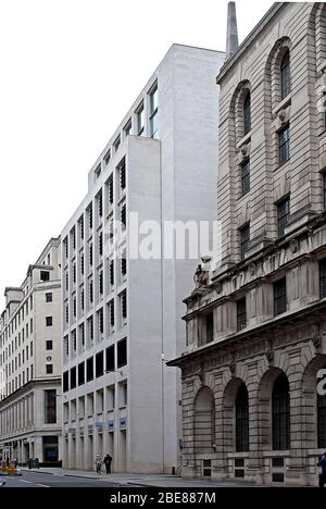 Portland Stone Cladding Geometrische Fassadenfenster 1 Old Jewry, London EC2R 8DN von Sheppard Robson Architects Stockfoto