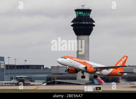 EasyJet A319 startet Manchester Stockfoto